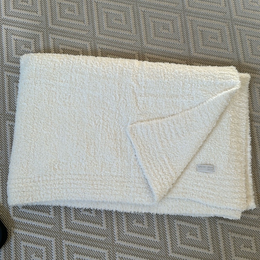 Barefoot Dreams CozyChic Throw *NWOT